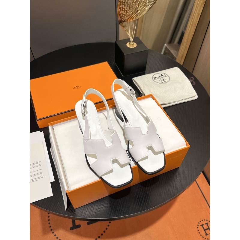 H**mes sandals